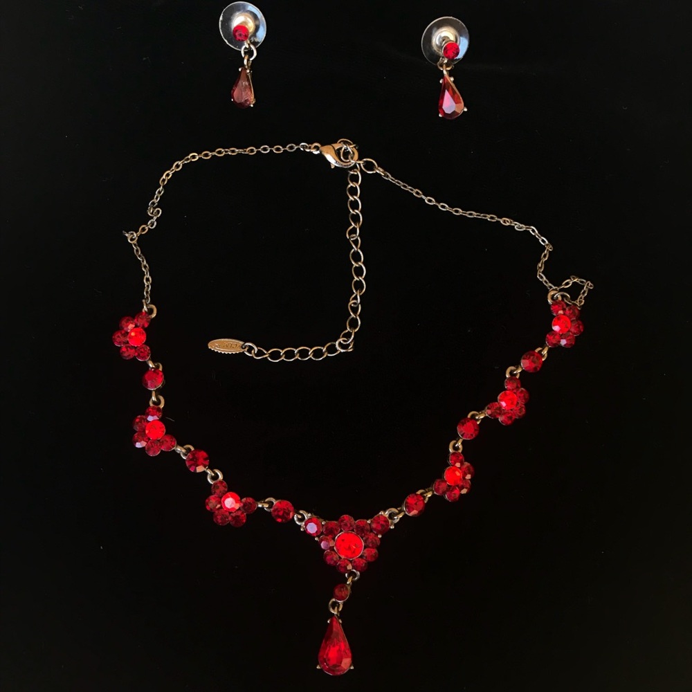 Ruby colored Necklace & Earring Set